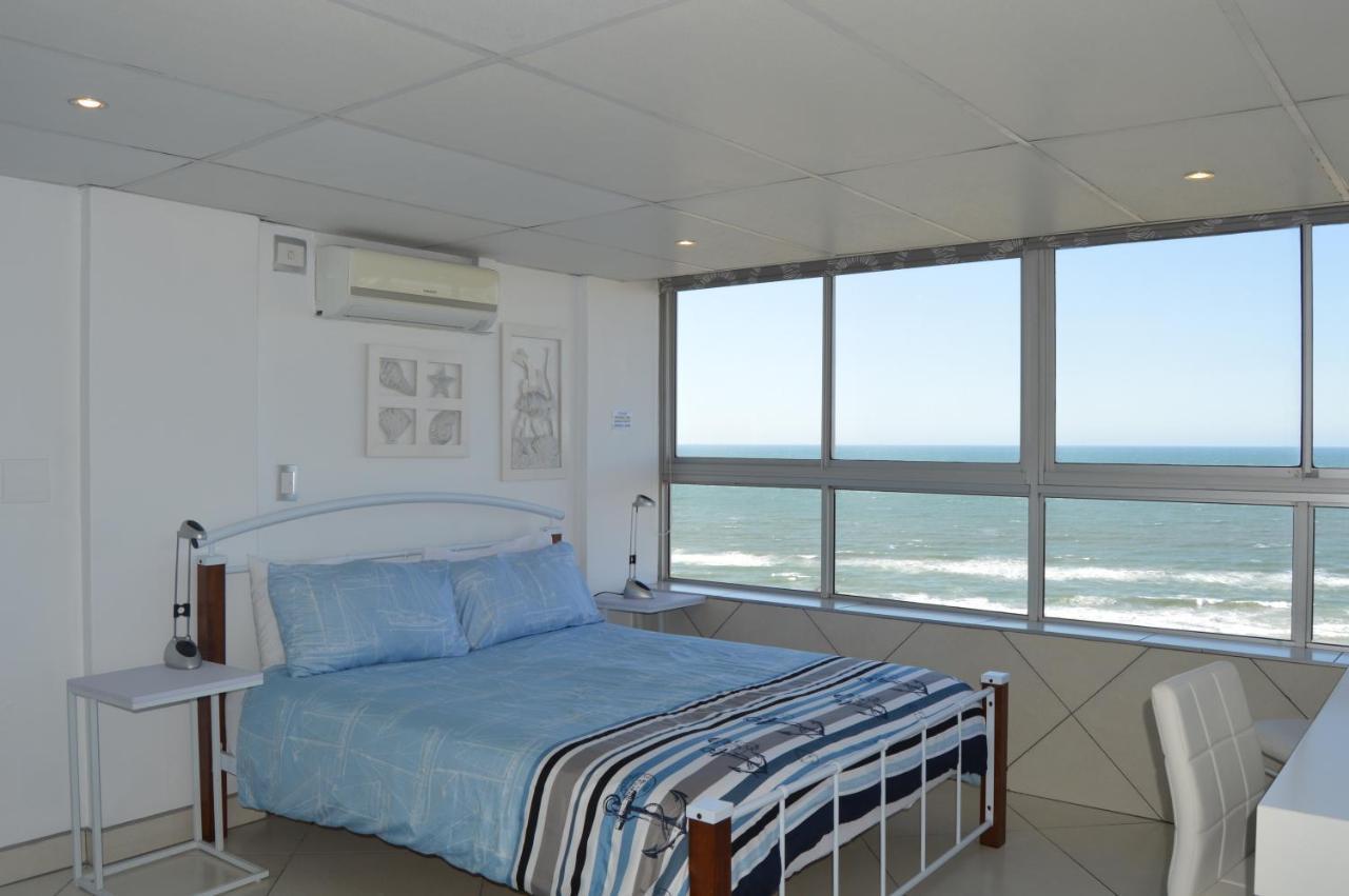 Accommodation Front - Classy 4 Sleeper With Ocean Views Durban Ngoại thất bức ảnh